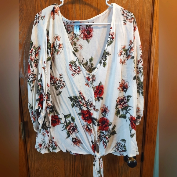 m. fasis Tops - M. Fasis 3/4 sleeve size 2X tie front floral boho style top shirt blouse
